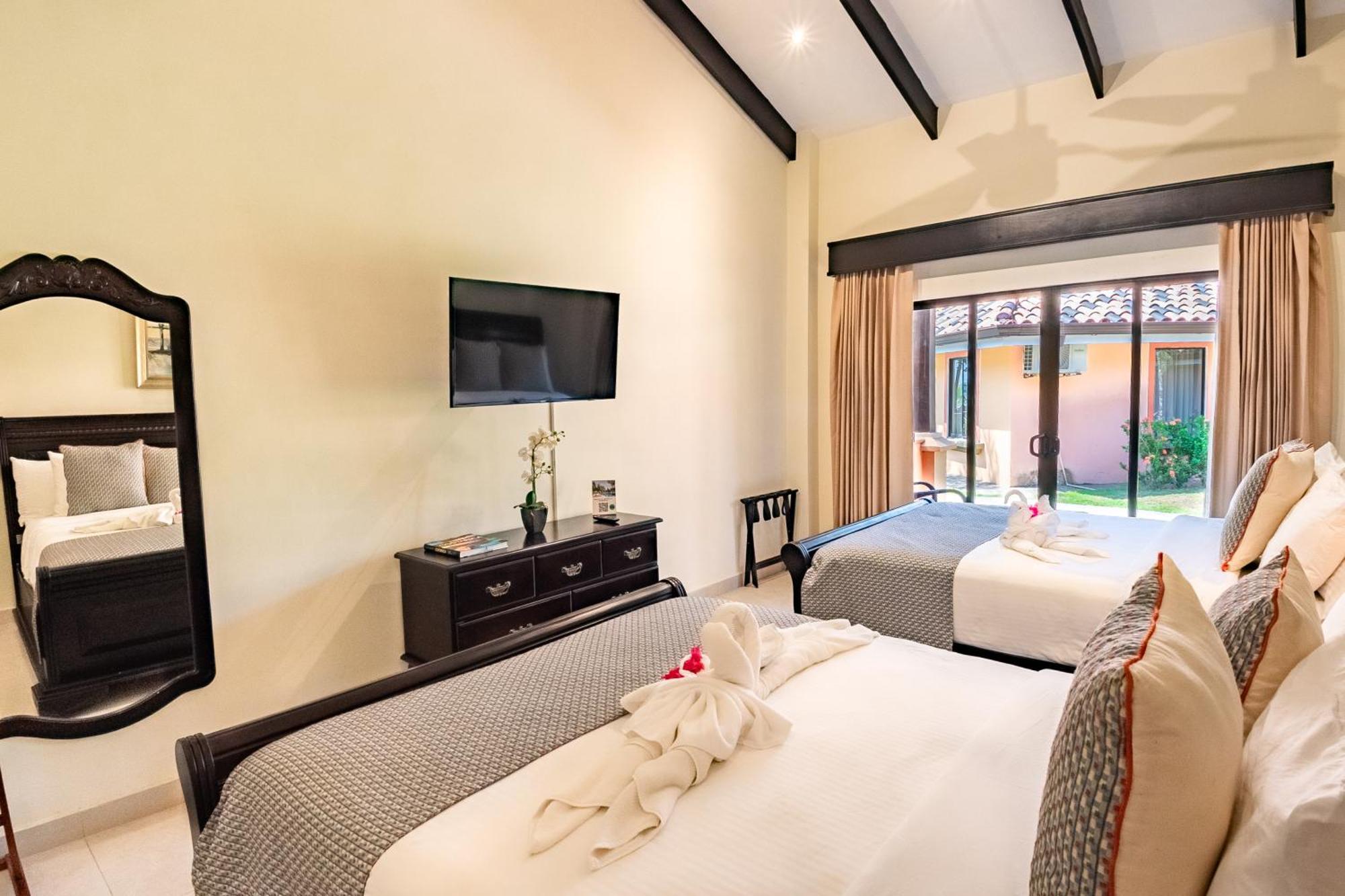 Sunset Del Mar Beach Resort 에스테릴로스 에스테 외부 사진